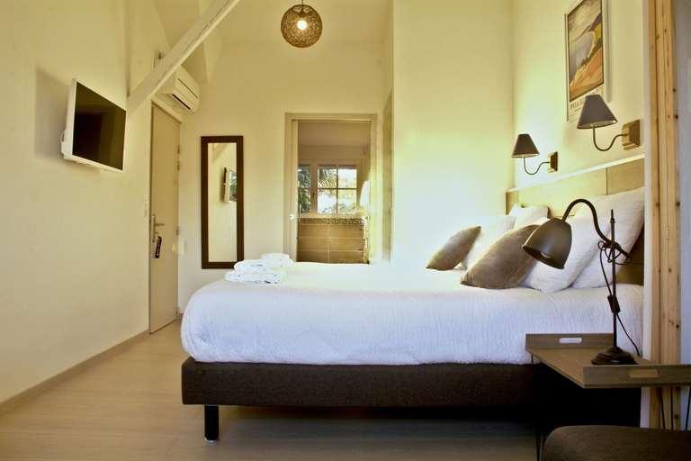 Bedroom 4, Villa Glen-tara, Gironde