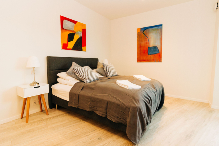 Bedroom 3, Tower Apartments, Reykjavík