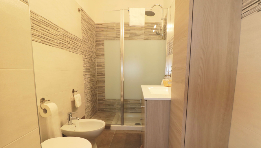 Bathroom 4, B&B Pietrarsa, Napoli