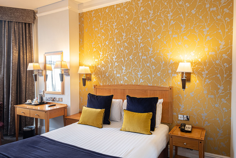 Bedroom 6