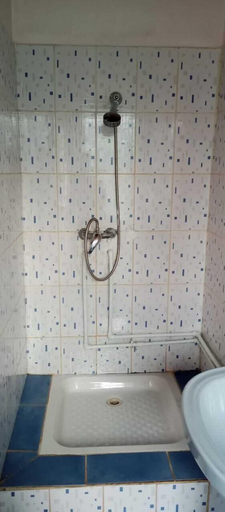 Bathroom 5, Auberge Nofiko, Analamanga
