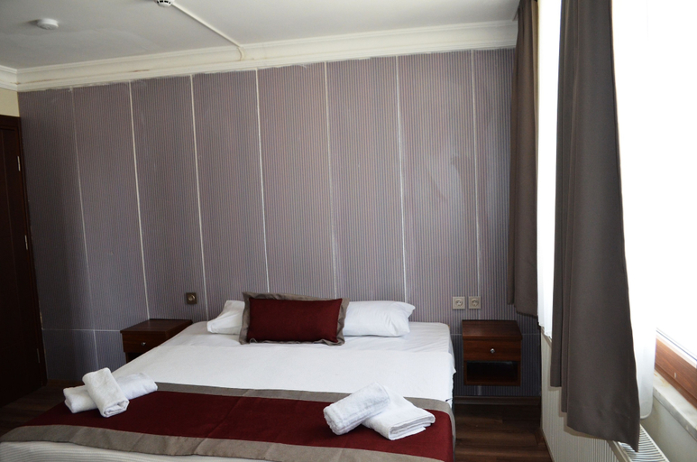 Bedroom 2, Grand See Day Hotel, Edremit
