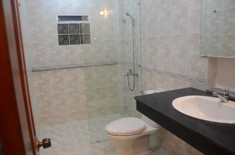 Bathroom 3, Smiley Apartment 3, District 1