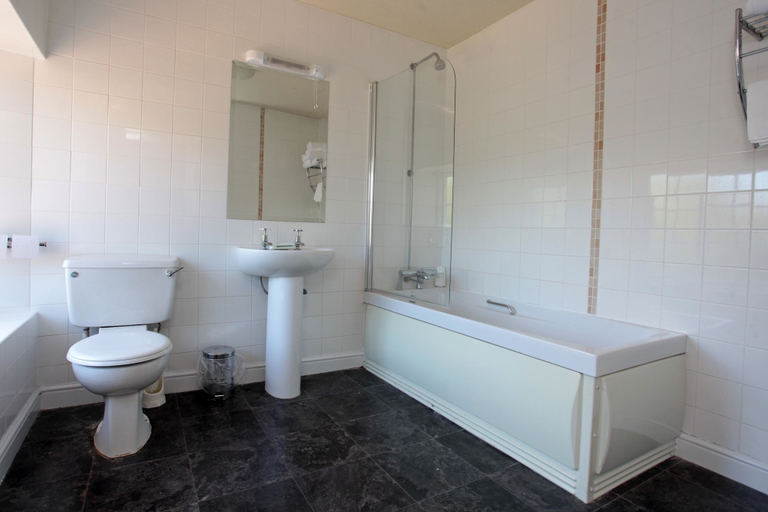 Bathroom 5, Bear Inn, Somerset by Marston's Inns, Somerset