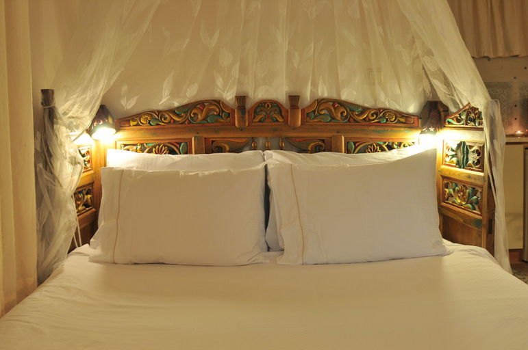 Bedroom 3, Pina Balev Inn