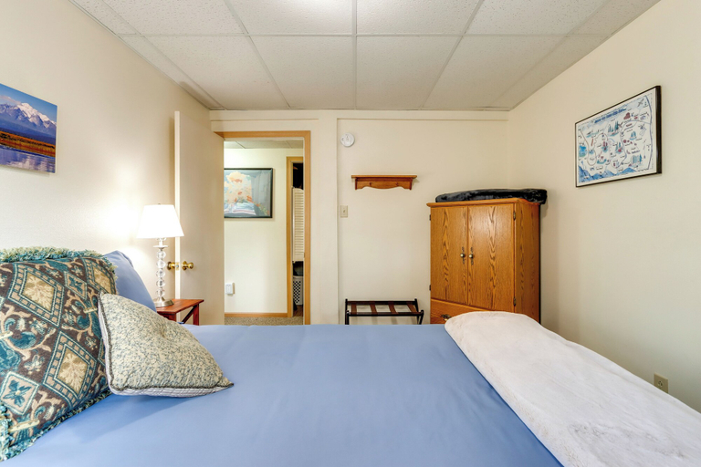 Bedroom 3, Cozy Apartment < 4 Miles to Downtown Anchorage!, Anchorage