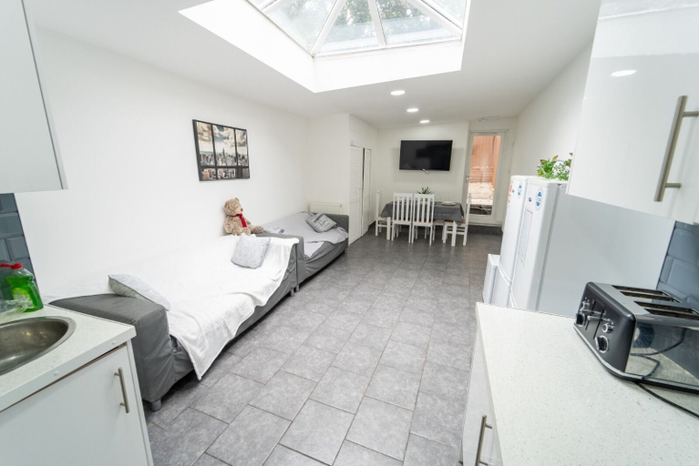 Others 4, Cosy Studio Close to University of Birmingham, Birmingham