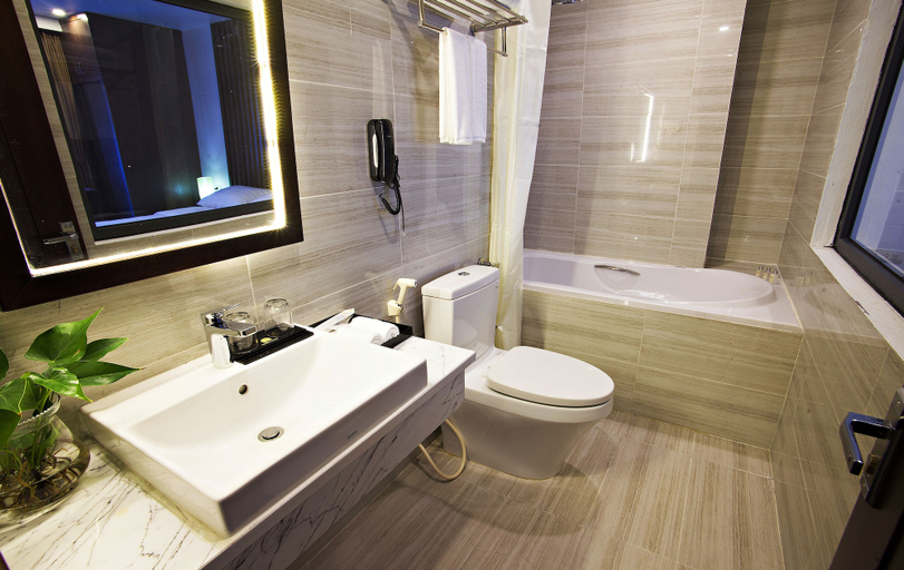 Bathroom 4, Inearth Hotel Hanoi, Cầu Giấy