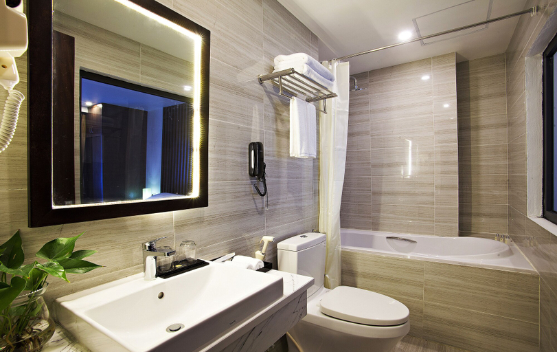 Bathroom 4, Inearth Hotel Hanoi, Cầu Giấy