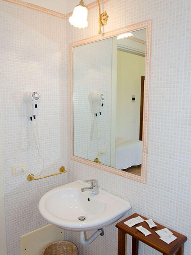 Bathroom, Hotel Tanca Irde, Cagliari