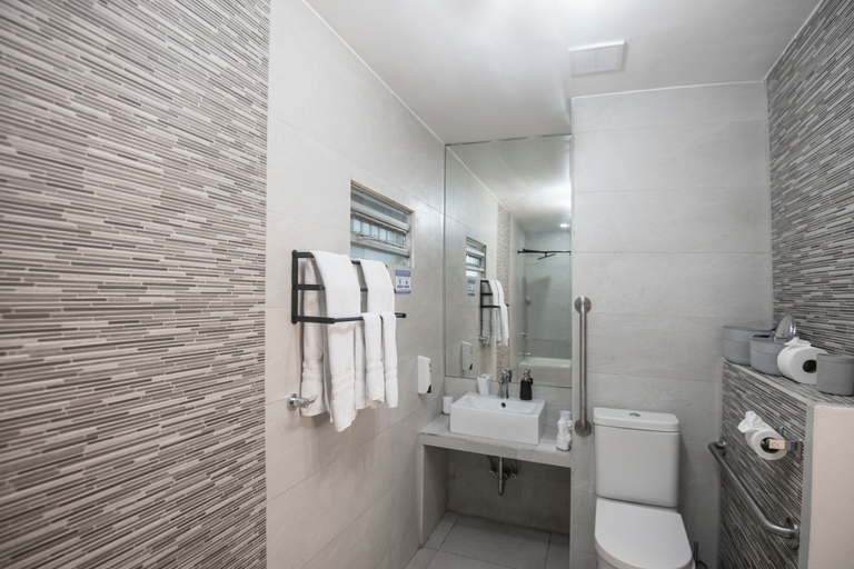 Bathroom 4, Villa Roca Boutique Resort & Suites-ADULT ONLY, Aguirre