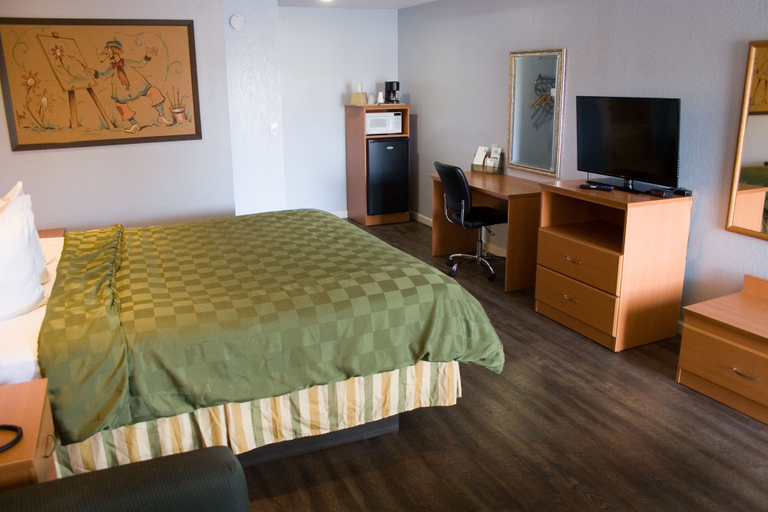 Bedroom 2, Keefer's Inn, Monterey