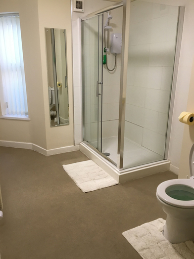 Bathroom 4, Castle Lodge Guest House, Sefton