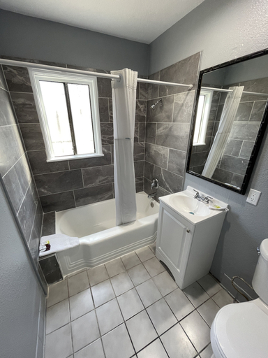 Bathroom 4, Cornett Motel, Los Angeles