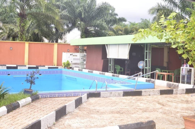 Sport & Beauty 5, Mary queen hotels and suites, EsanWest