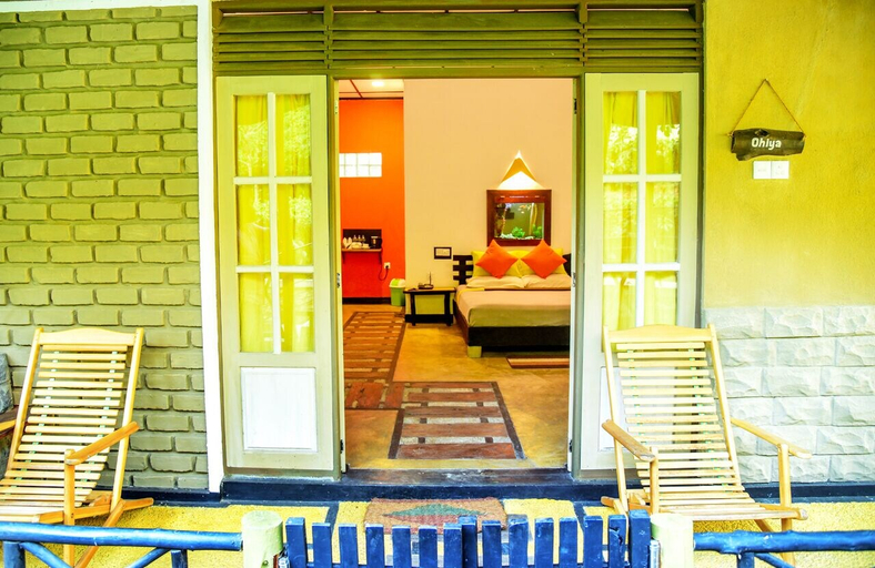 Interior entrance, Train View Chalet, Bandarawela