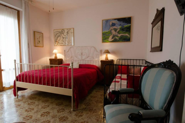 Bedroom 2, Bed and Breakfast La Casa Di Elide, Arezzo