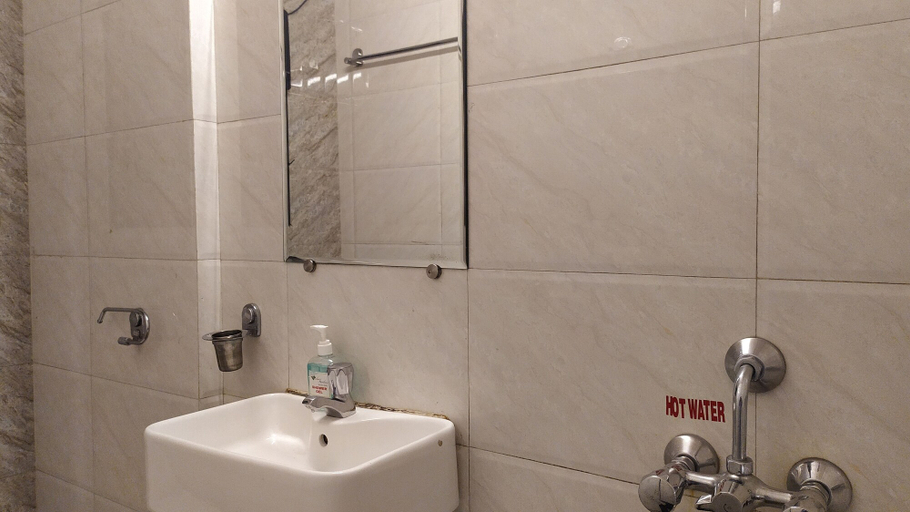 Bathroom, Kedari Residency, Pune