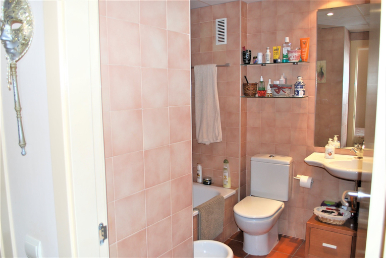 Bathroom 3, Bonito Apartamento con Vistas al Mar Marina Sant Jordi, Tarragona