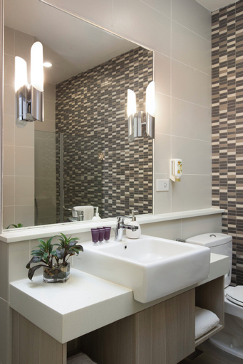 Bathroom 8
