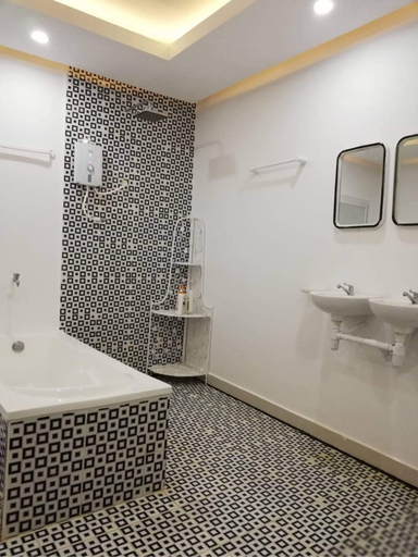 Bathroom 3, Cat's Hostel, Siem Reap