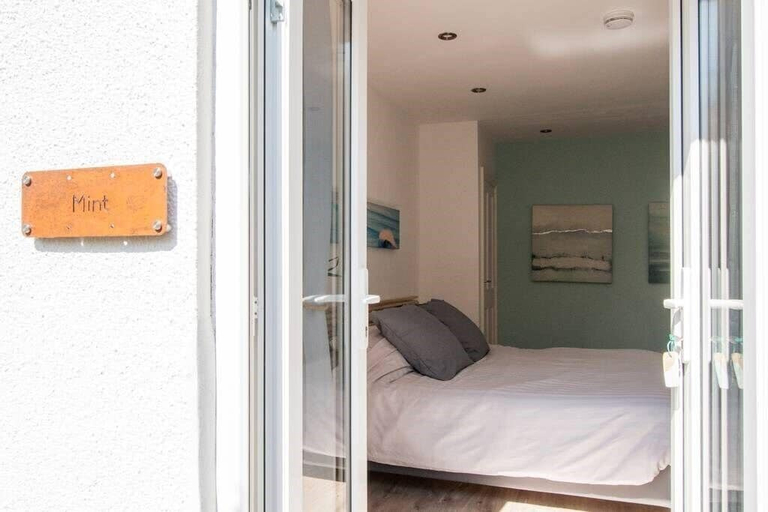 Bedroom 2, Thistledene, Devon