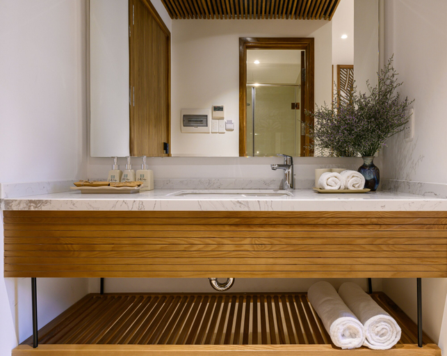 Bathroom 4, Daisy Boutique Hotel & Apartment, Da Nang