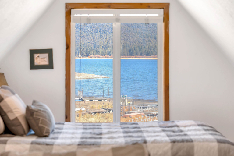 Bedroom 3, Lakefront Oasis, San Bernardino