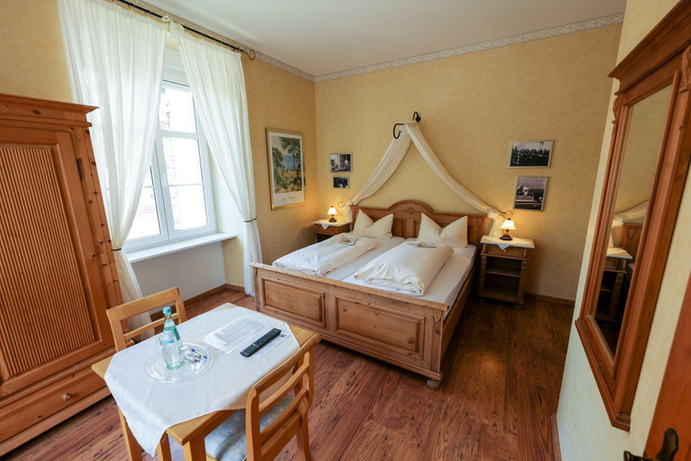 Bedroom 5, Hotel Alte Bürgermeisterei, Cochem-Zell