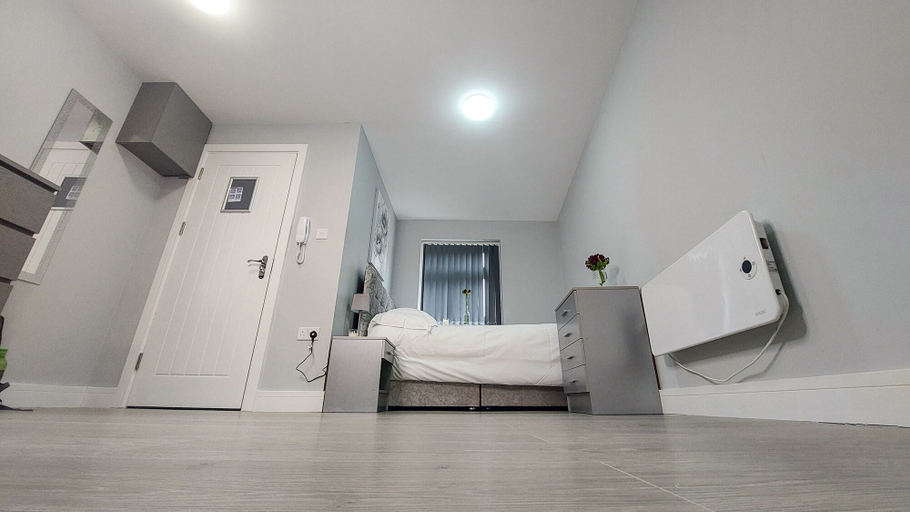 Bedroom 2, Charming Accommodation Close to Birmingham, Sandwell