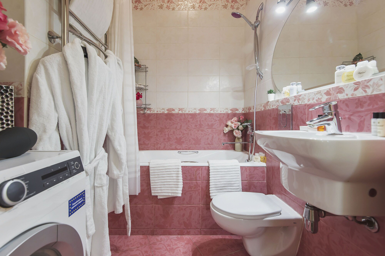 Bathroom 2, GM Apartment Serafimovicha 2 - 88, Central