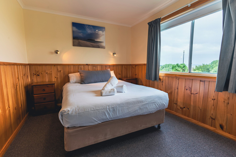 Bedroom 3, BIG4 Tassie Getaway Parks Stanley, Circular Head