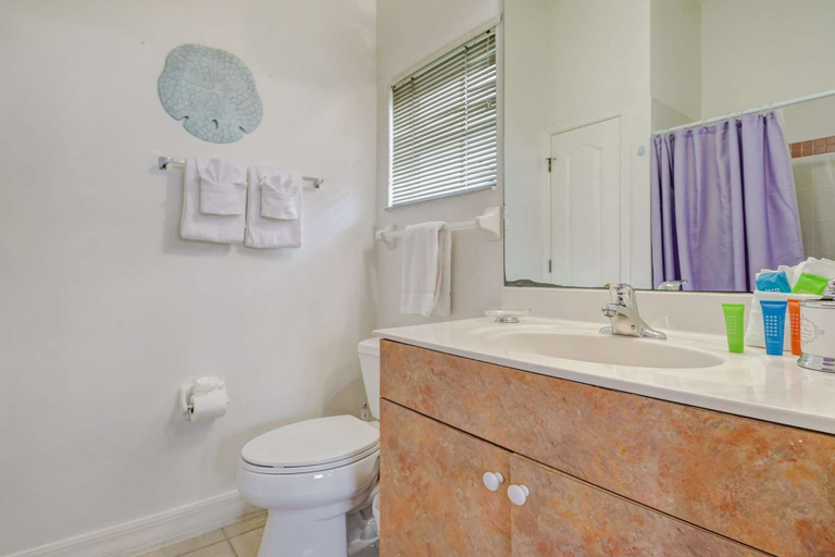 Bathroom 5, 1226 SE 20th ST, Lee