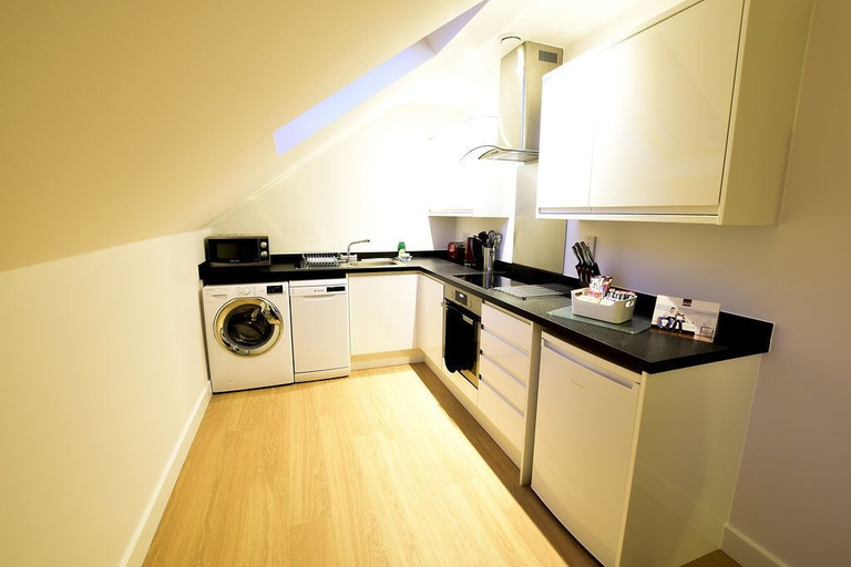 Others 5, Roomspace Apartments -Kirk Court, Surrey