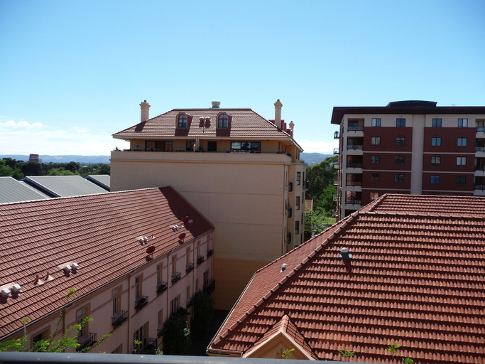 Exterior & Views 2, City Escape 3BD in Adelaides East End 5, Adelaide