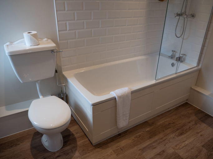 Bathroom 4, The Ship Inn, East Sussex