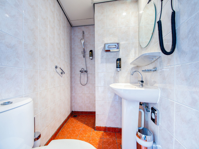 Bathroom 3, Hotel Di Ann Amsterdam City Centre, Amsterdam