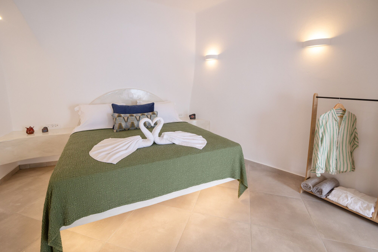 Bedroom 4, Sunborn Oia Suites, South Aegean