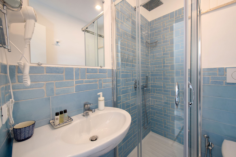 Bathroom 4, Caruso Sea View, Napoli
