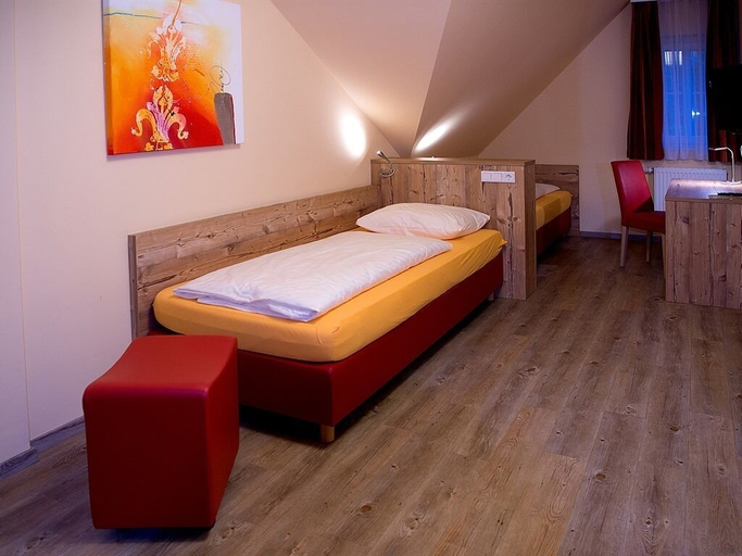 Bedroom 3, Landgasthof Schwarzes Ross Gmbh & Co. KG, Ansbach