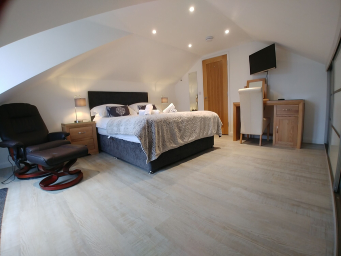 Bedroom 2, Meadow View Apartments, Cornwall
