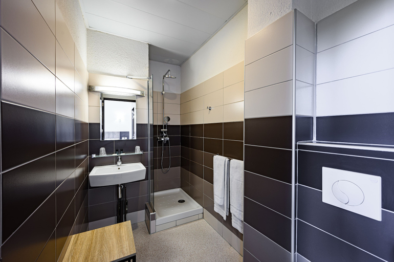 Bathroom 5, Hôtel Gascogne, Haute-Garonne