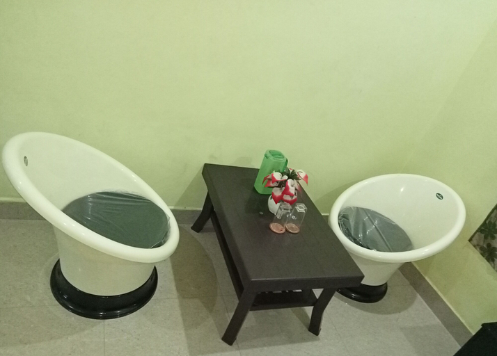 Bathroom 4, Hotel Narayani, Nalanda