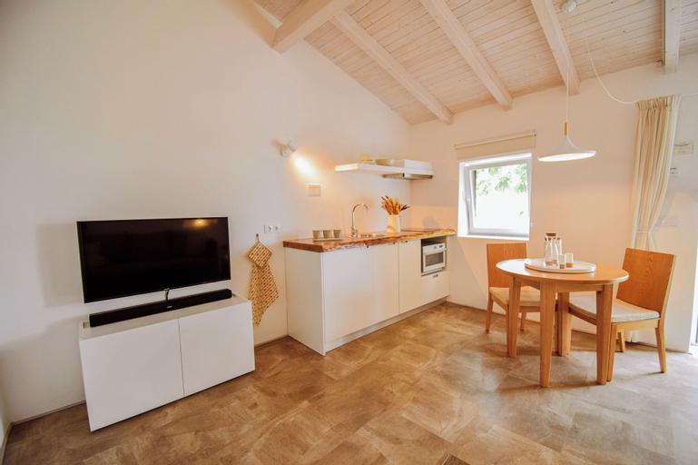 Dining Room 13