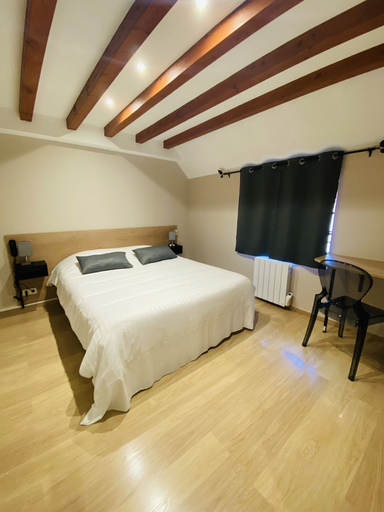 Bedroom 3, Les Marronniers d'Arc, Côte-d'Or
