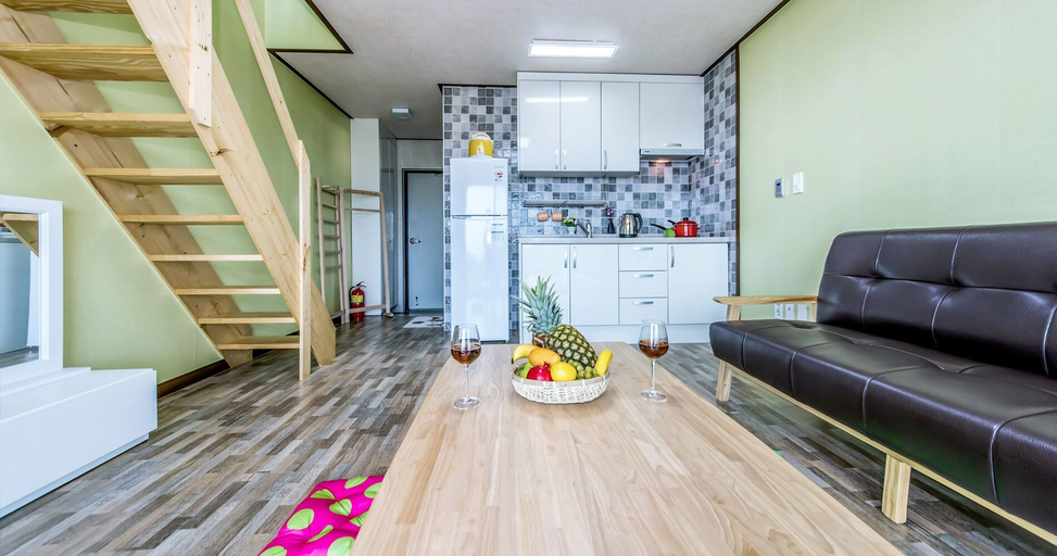 Others 5, Soborok Yoborok Pension, Seogwipo