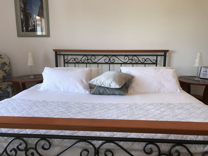 Bedroom 4, Pink Inn, Podstrana
