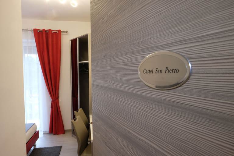 Bedroom 4, LeNotti Verona, Verona