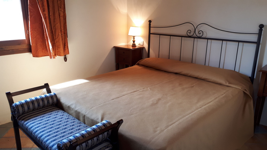 Bedroom 2, La Torre Rossa, Latina