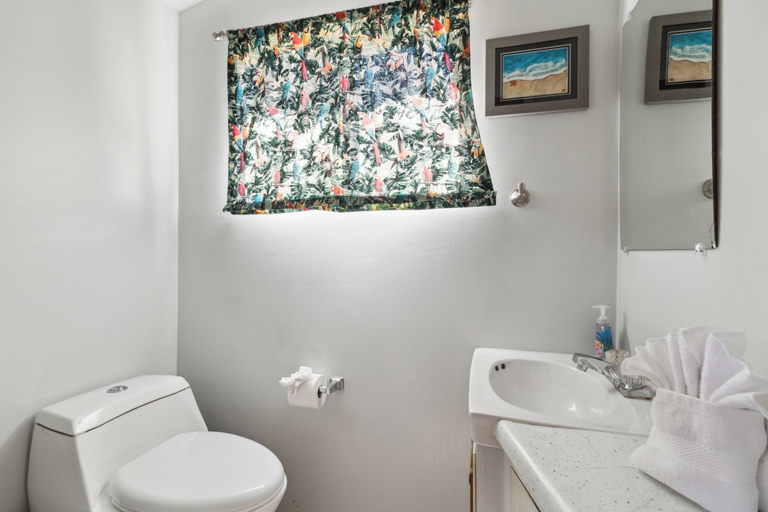 Bathroom 3, Palmera Place Uptown Phoenix, Maricopa